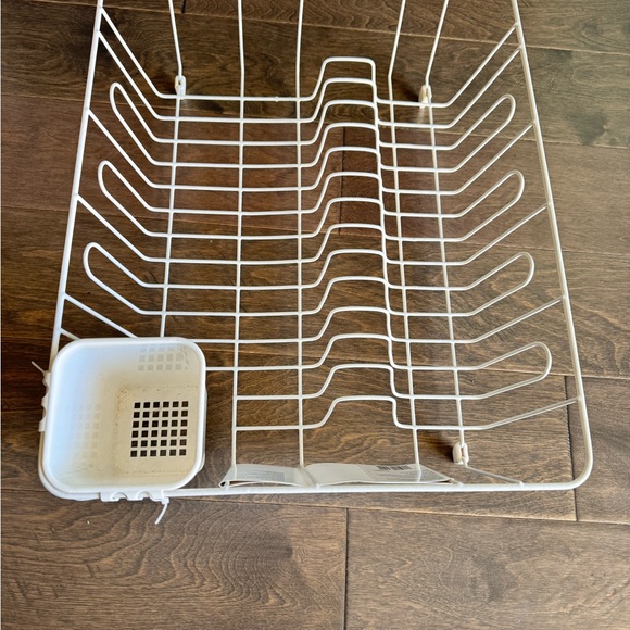 Brand new large dish rack with Utensil Caddy - Picture 3 of 5